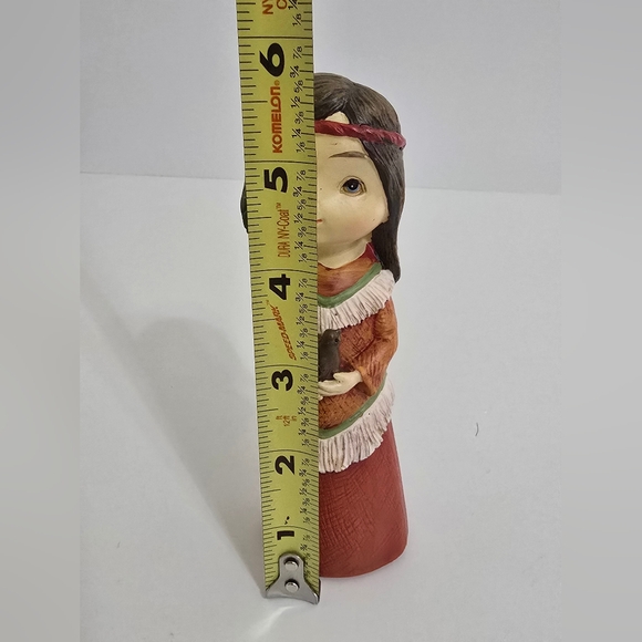 Thanksgiving Native American Girl Figure - Picture 5 of 5